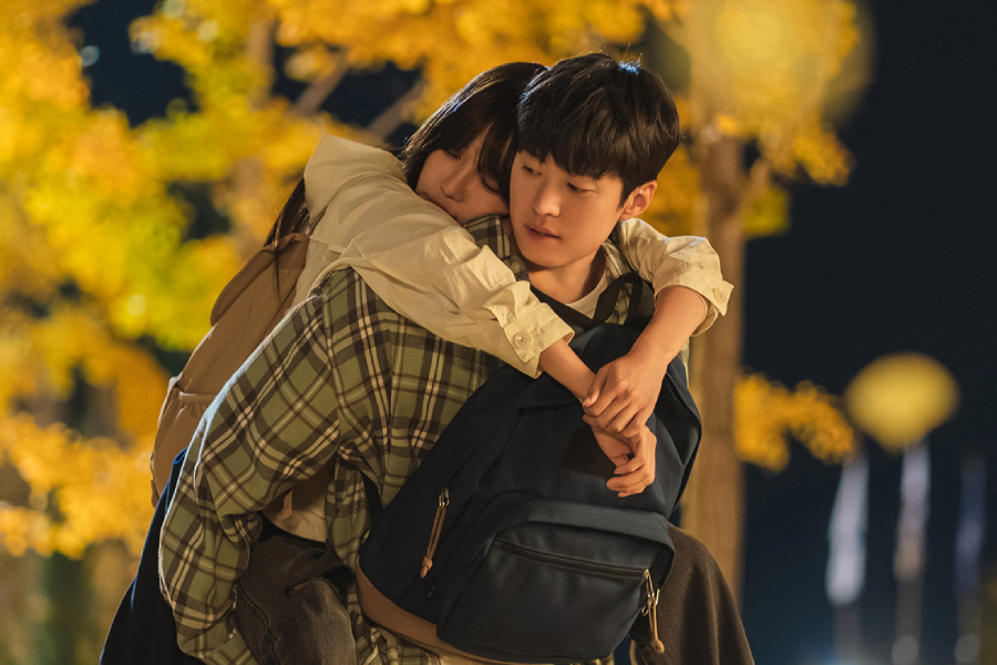 "Segundo tiro no amor" relembra Sooyoung e Gong Myoung's Sweet College Days