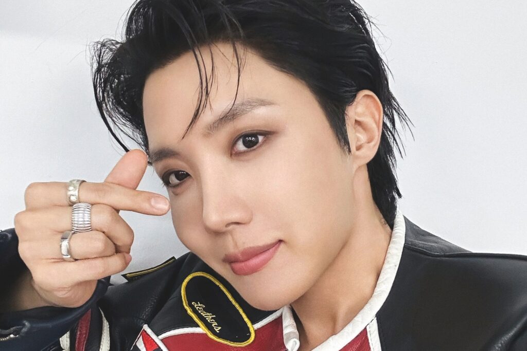 O J-Hope do BTS entra no Top 30 da parada oficial de singles do Reino Unido pela primeira vez com "Killin 'it Girl"