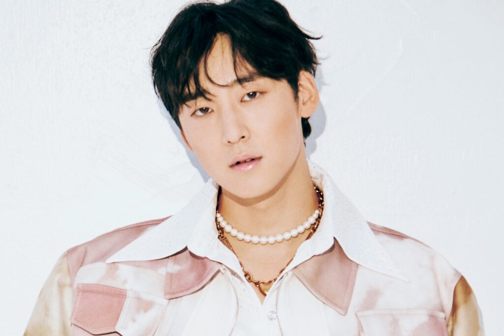 Kevin Woo do “KPop Demon Hunters” e U-KISS assinam com a UTA