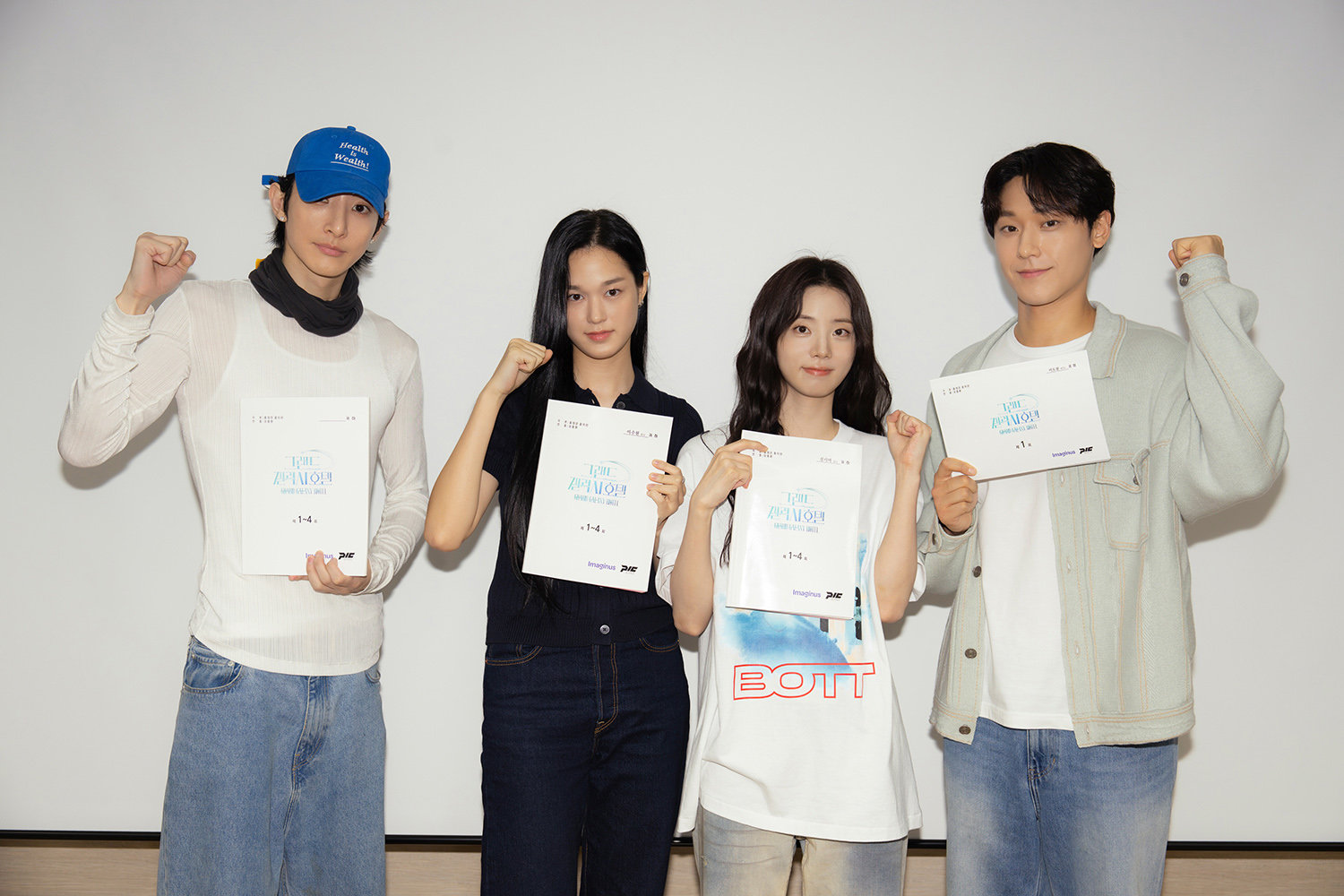 Typhoon Family: Episodes 1-2