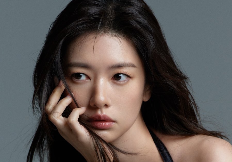 A atriz Jung So Min assinou oficialmente com uma nova agência!