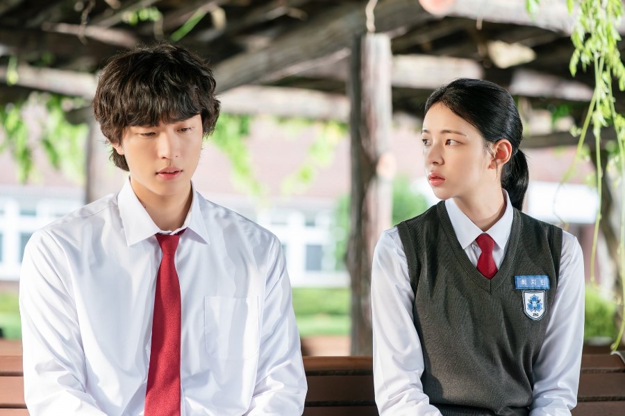 Jin Ho Eun e Jo Yoo Jung se aproximam através de Choo Young Woo e Shin Sia em novo filme de romance